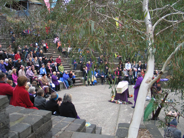 gumtree, amphitheatre from RH side