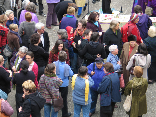 middle range scattering of petals and group